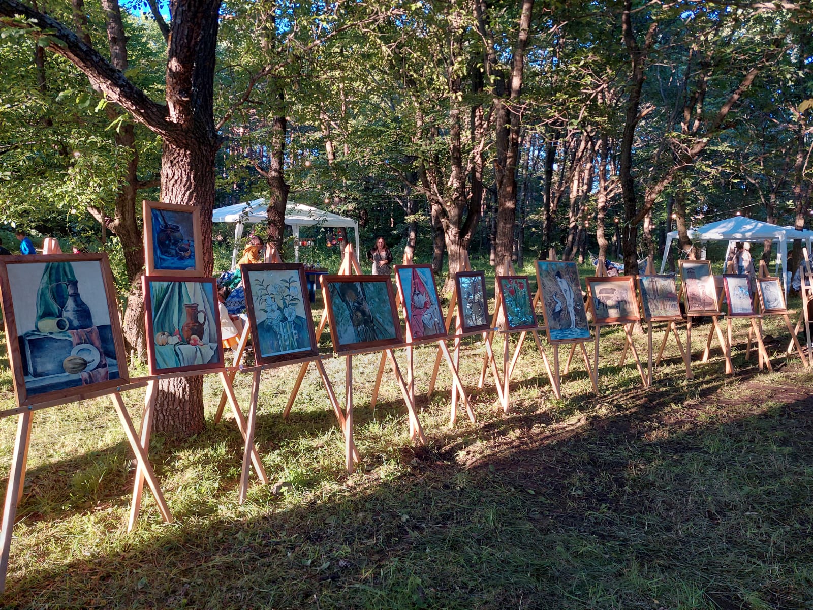 Dmanisi Bələdiyyəsinin meriyasının dəstəyi ilə Pantiani gölünün yaxınlığında "Art-Gen 2023" festivalı keçirildi.  Festivalda Dmanisi bələdiyyəsinin meri Koba Muradaşvili müavinləri və şuranın sədri ilə birlikdə iştirak edib.