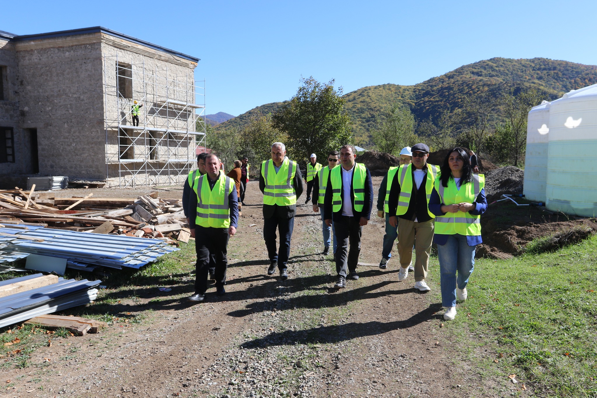 Baş nazirin proqramı çərçivəsində Didi Dmanisi içtimai məktəbinin bərpası işləri fəal şəkildə davam etdirilir.