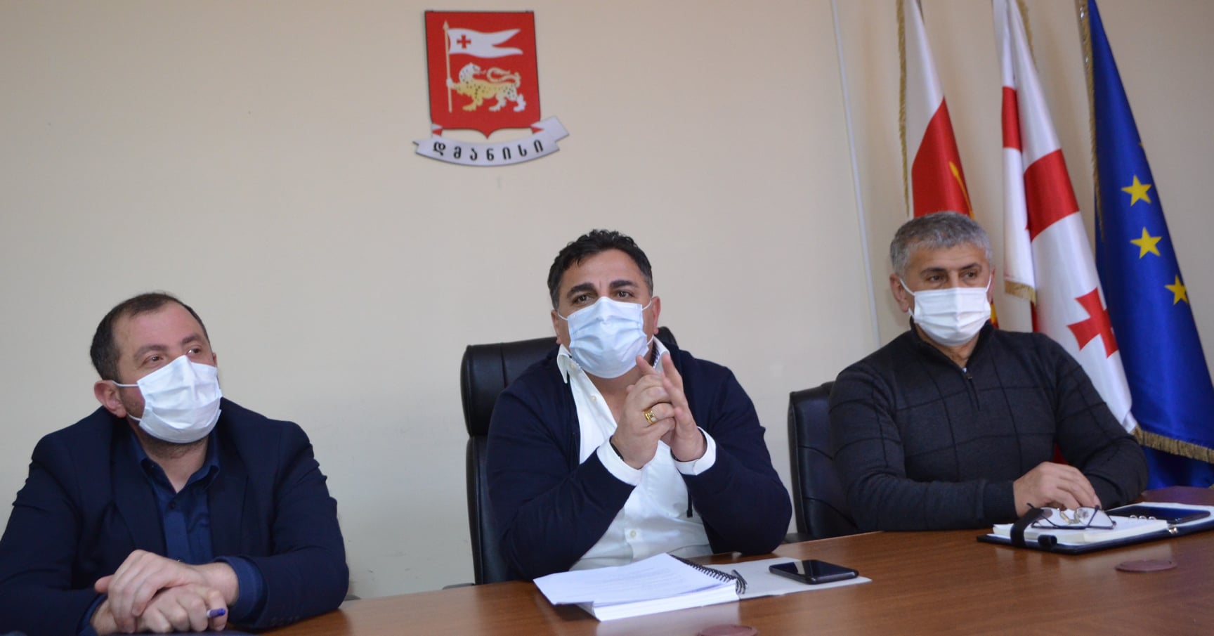 დმანისის მუნიციპალიტეტის მერმა, კობა მურადაშვილმა, ადმინისტრაციული ერთეულების წარმომადგენლებთან და მათ სპეციალისტებთან სამუშაო შეხვედრა გამართა.