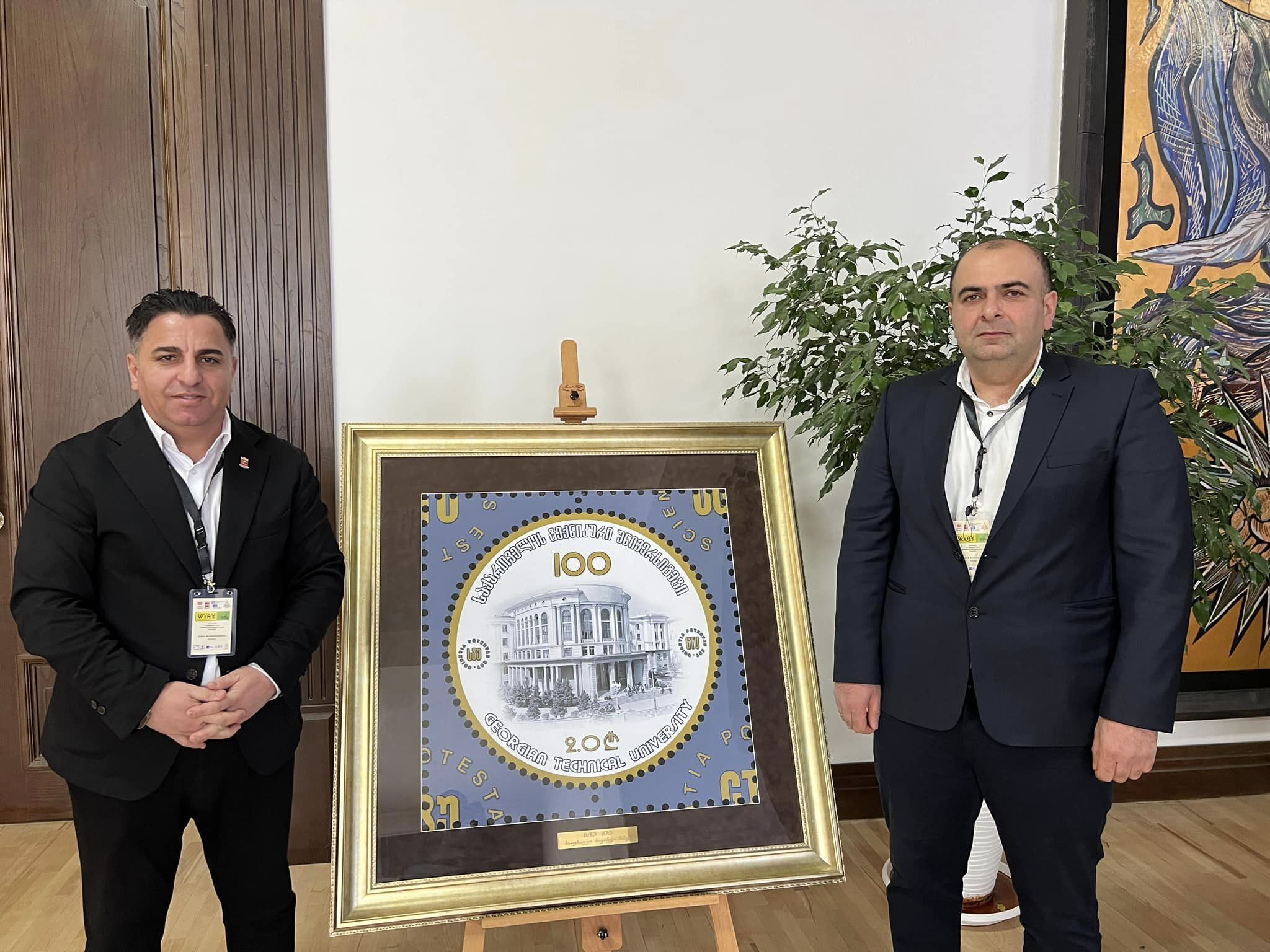 დმანისის მუნიციპალიტეტის მერი, კობა მურადაშვილი და საკრებულოს თავმჯდომარე, პაატა ყულიაშვილი, „კულტურა, ღვინო და ტექნოლოგიების ქალაქების პლატფორმის“ ფარგლებში გამართულ პირველ საერთაშორისო ფორუმს დაესწრნენ.